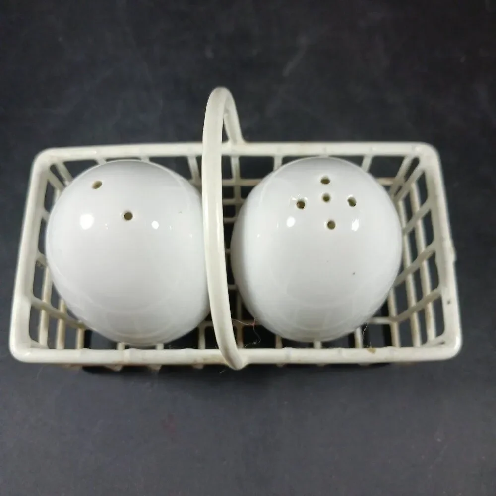 Vintage Egg in Basket Salt and Pepper